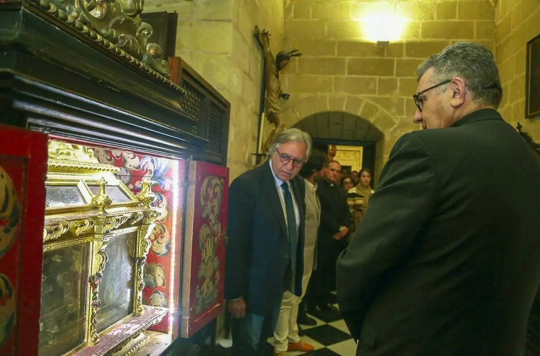 La iglesia de San Miguel muestra sus entra&ntilde;as