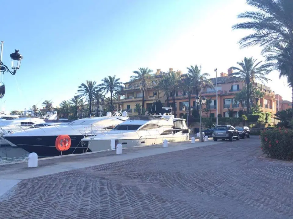 Sotogrande.- - AI