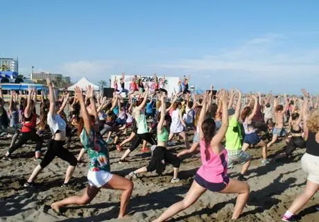 Playamar vibra al ritmo de zumba