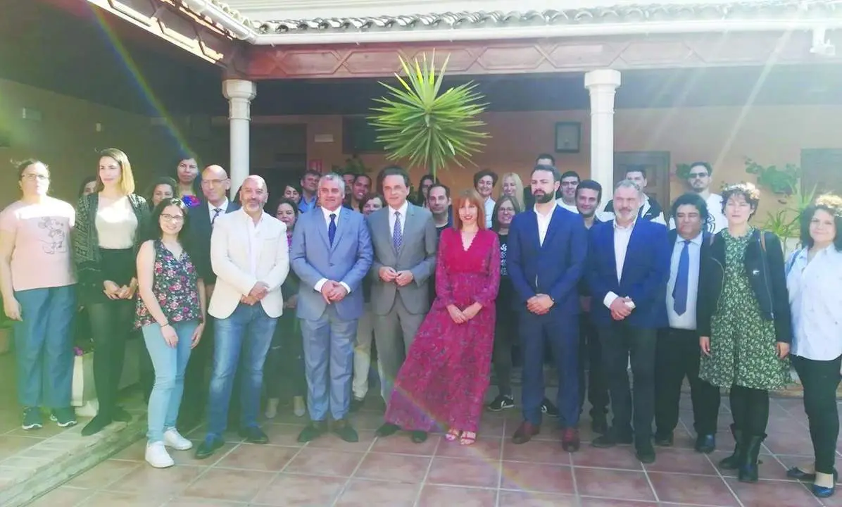 Foto de familia de las Lanzaderas de Empleo. - V.M.