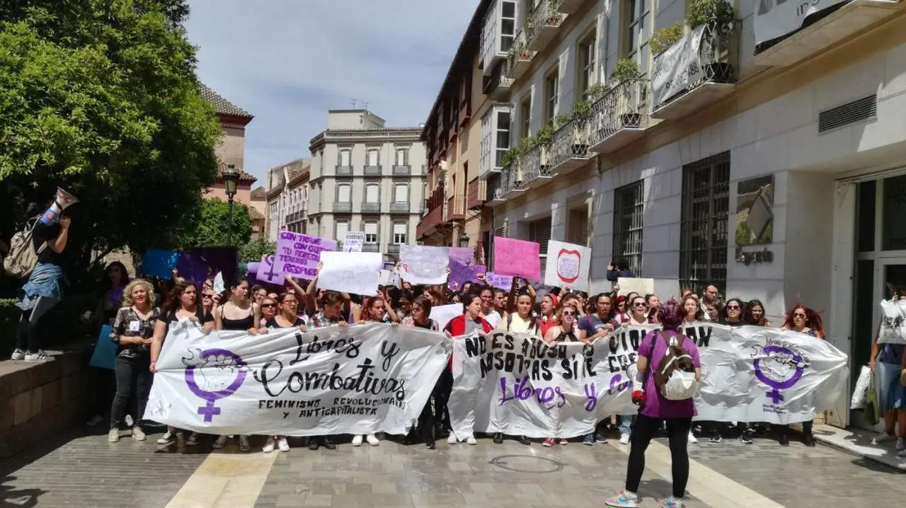 Estudiantes de M&aacute;laga protestan contra la sentencia de La Manada