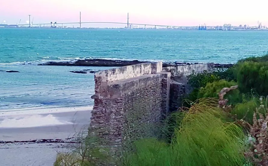 Parte de la muralla  - B. G. S. 