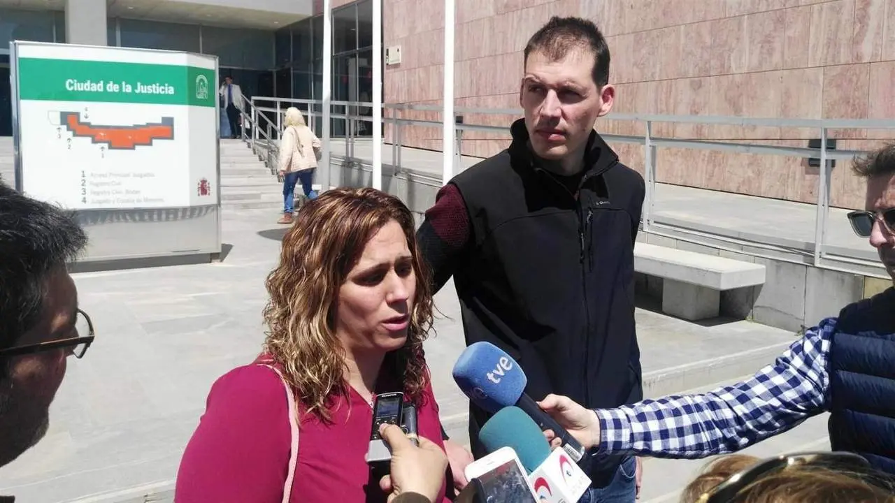 Padres de Luc&iacute;a V&iacute;var. - VM