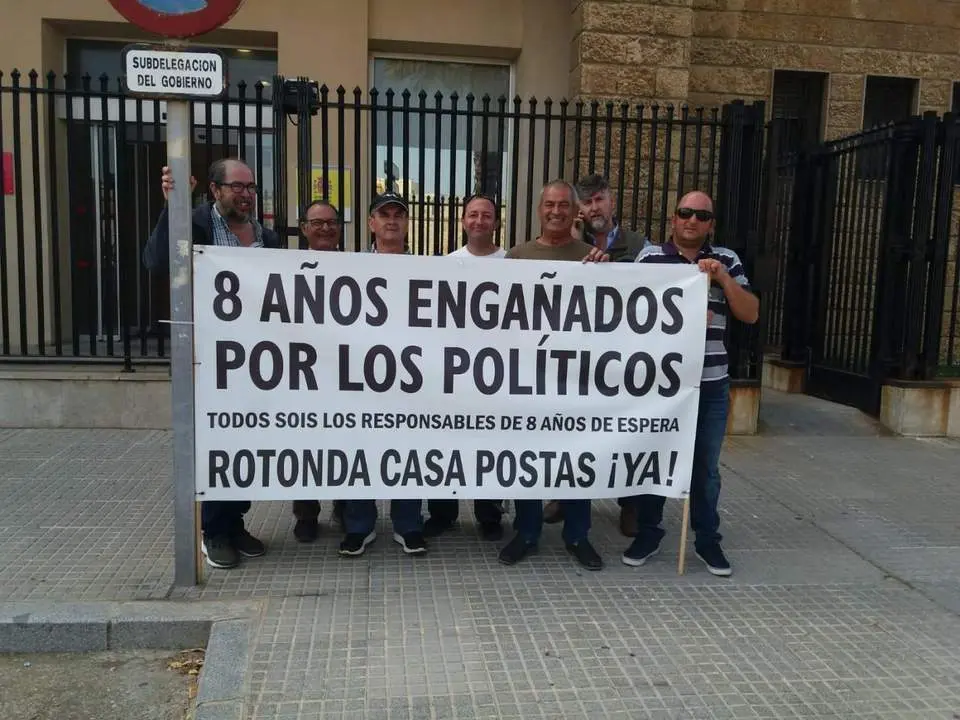 Concentraci&oacute;n en la Subdelegaci&oacute;n de C&aacute;diz. - Viva