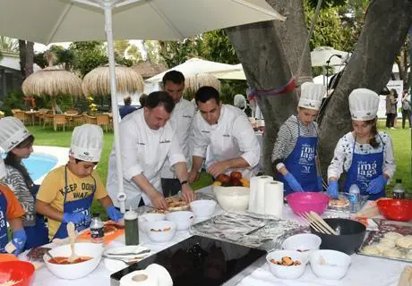 Chefs & Kids. - EFE