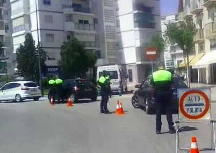 Polic&iacute;a Local V&eacute;lez M&aacute;laga.  - VM