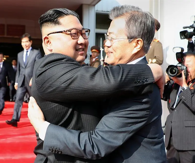 Moon Jae-in y Kim Jong-un, - EFE
