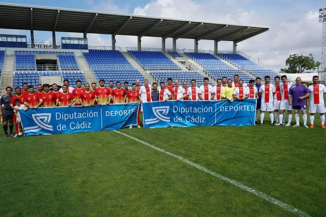 Prado del Rey y Manzanilla L Goya posan juntos en el Estadio Antonio Barbadillo - A. I.