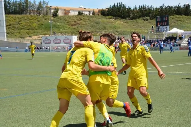 Alegr&iacute;a desbordada en el C&aacute;diz CF B. - C&aacute;diz CF
