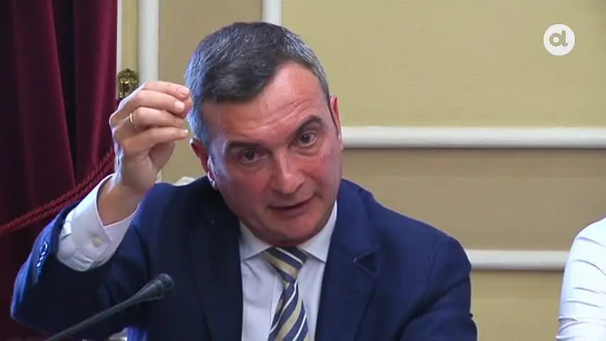 La UCA est&aacute; a punto de recibir el informe del inspector de Servicios