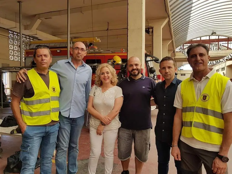 Visita a los bomberos de Martiricos.  - VM