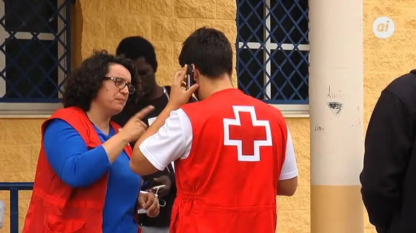 Cruz Roja traslada la atenci&oacute;n a los migrantes al Albergue Inturjoven