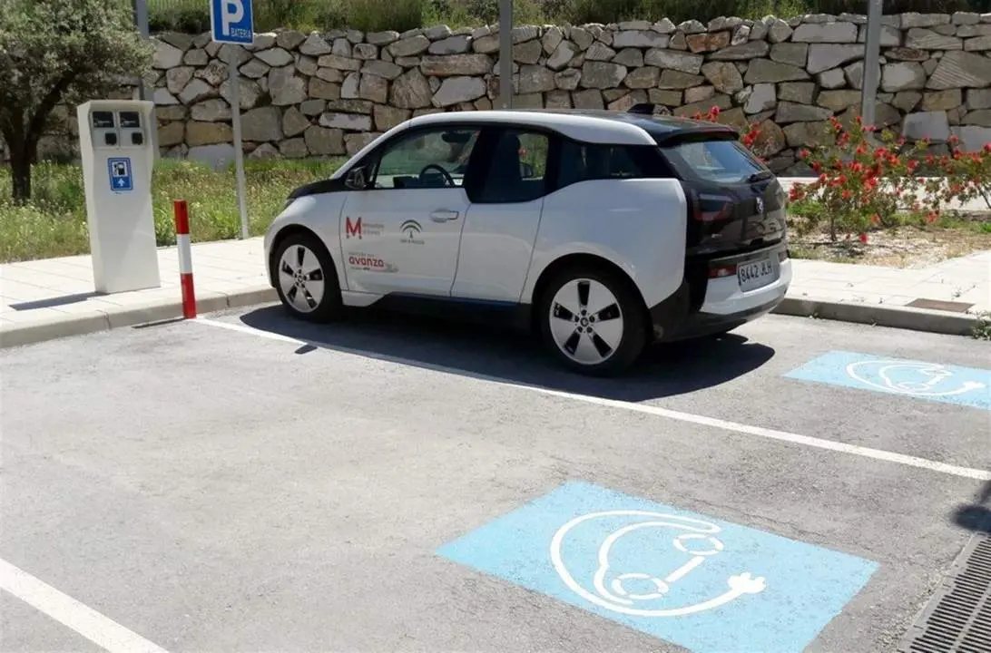 Veh&iacute;culo el&eacute;ctrico. - AI