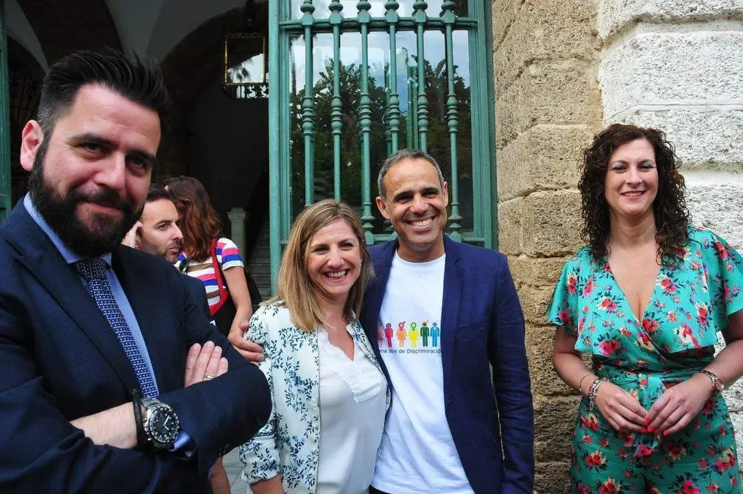 Fran Gonz&aacute;lez, Irene Garc&iacute;a y el nuevo subdelegado. - Eulogio Garc&iacute;a.a