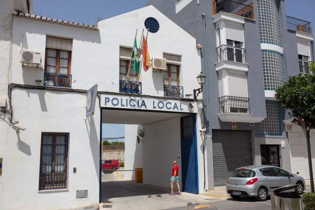 Polic&iacute;a Local en V&eacute;lez M&aacute;laga.  - VM