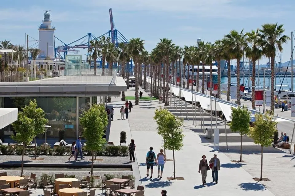 Turismo en el puerto de M&aacute;laga.  - VM