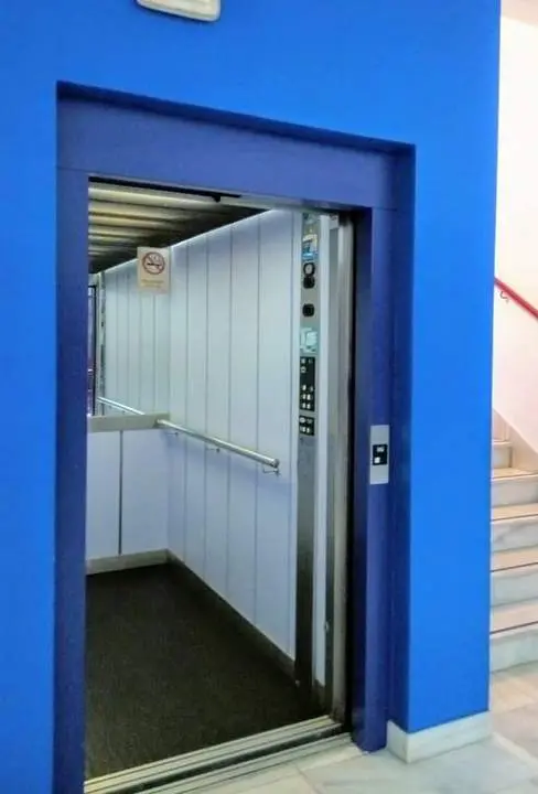 Ascensor de Bienestar Social. - Andaluc&iacute;a Informaci&oacute;n