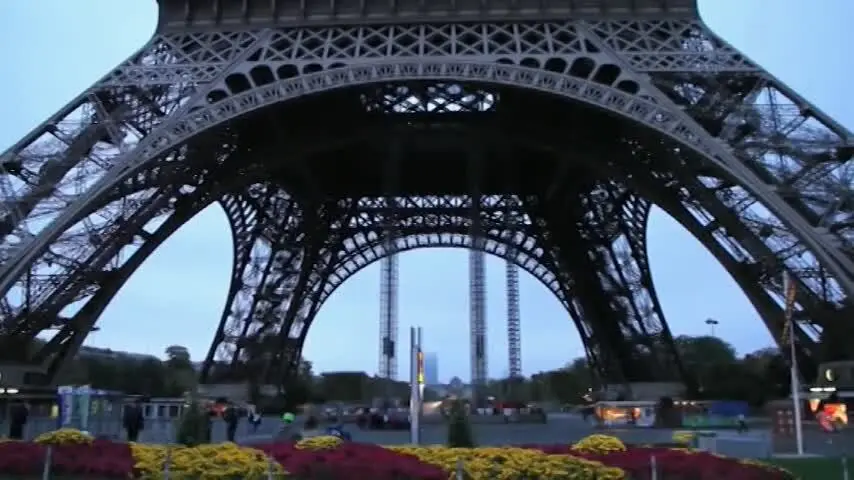 La Torre Eiffel, cerrada por la huelga de sus trabajadores