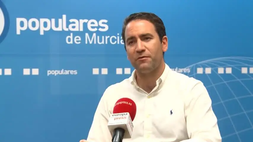 PP: S&aacute;nchez "se la juega" el 17-A por los posibles insultos al Rey