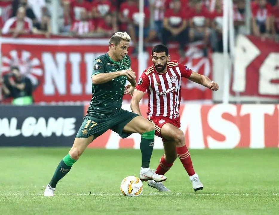 El Betis domina sin pegada en el campo del Olympiacos (0-0)