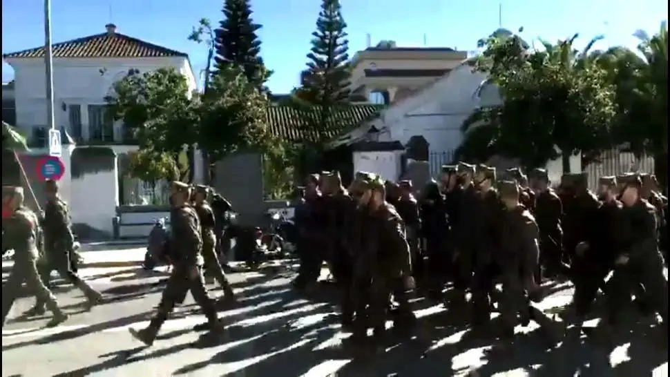 Desfile de la Legi&oacute;n en Sanl&uacute;car - Web Izquierda Unida