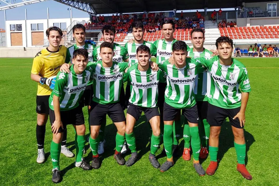 Once inicial del equipo juvenil A del Atl&eacute;tico Sanluque&ntilde;o en su visita al Villanueva - A. I.