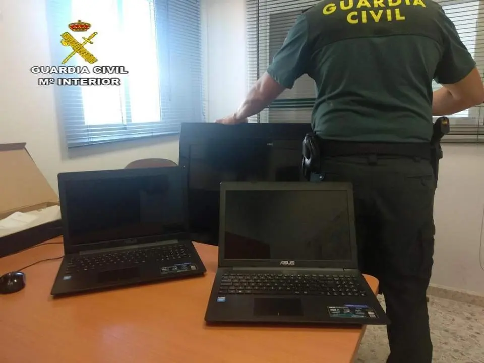 Algunos objetos robados. - Guardia Civil.