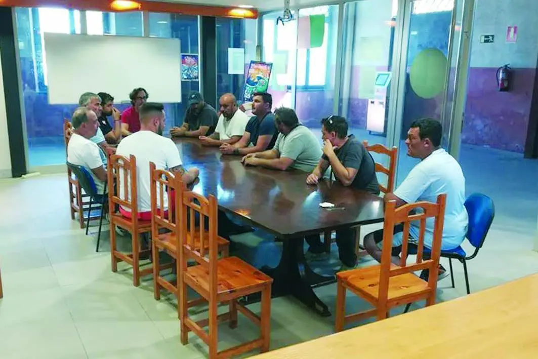 Reuni&oacute;n en la Cofrad&iacute;a de Pescadores - A. I.
