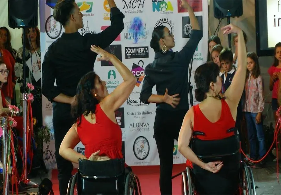 Moda, diversidad y mucho arte en la Pasarela de Los Remedios