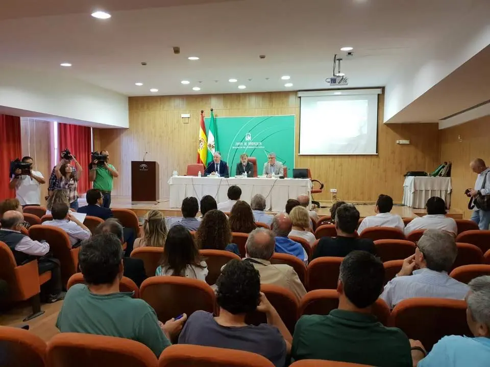 Jos&eacute; Fiscal en unas jornadas en Huelva. - VH