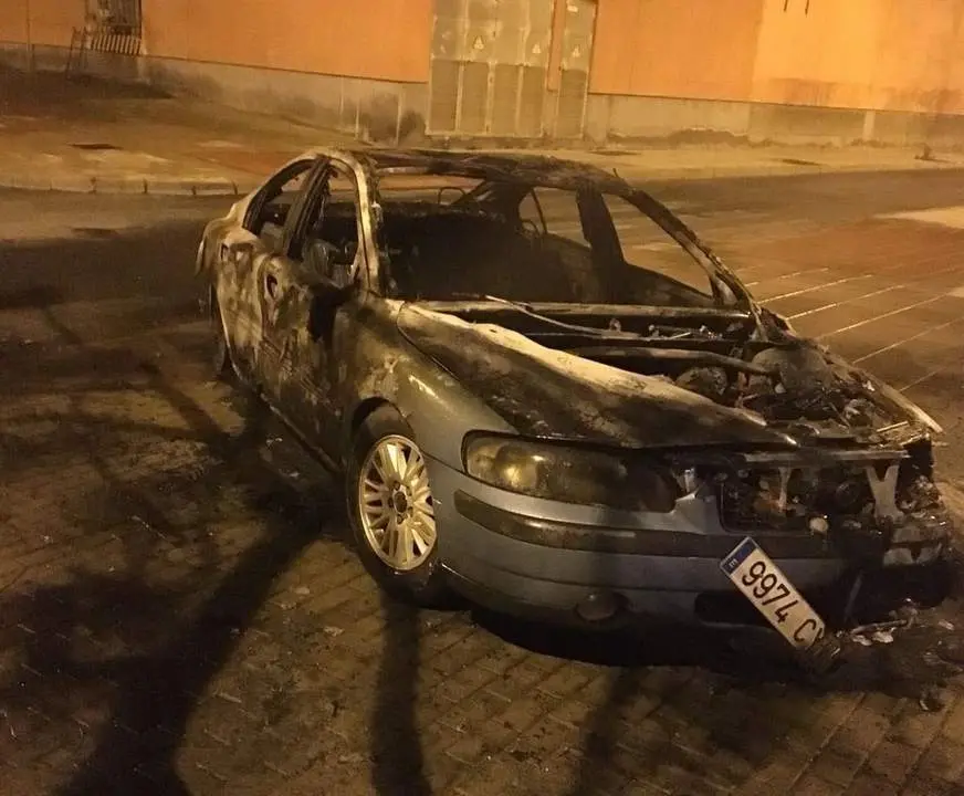 Coche quemado. - Europa Press