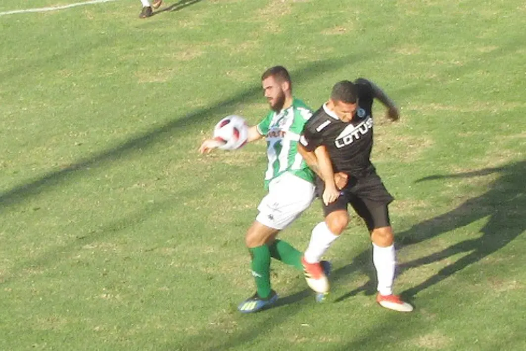 Alberto Garc&iacute;a en el &uacute;ltimo partido disputado en casa, que fue ante la Balona - Ra&uacute;l J. Bustillos