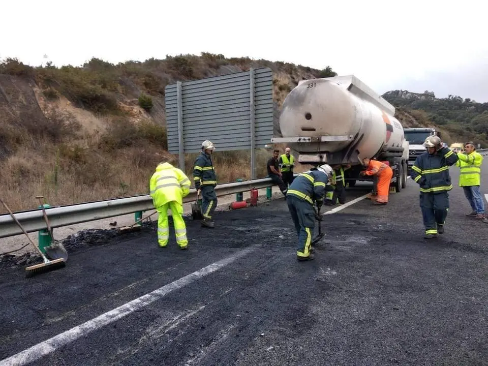 Actuaci&oacute;n de bomberos. - AI