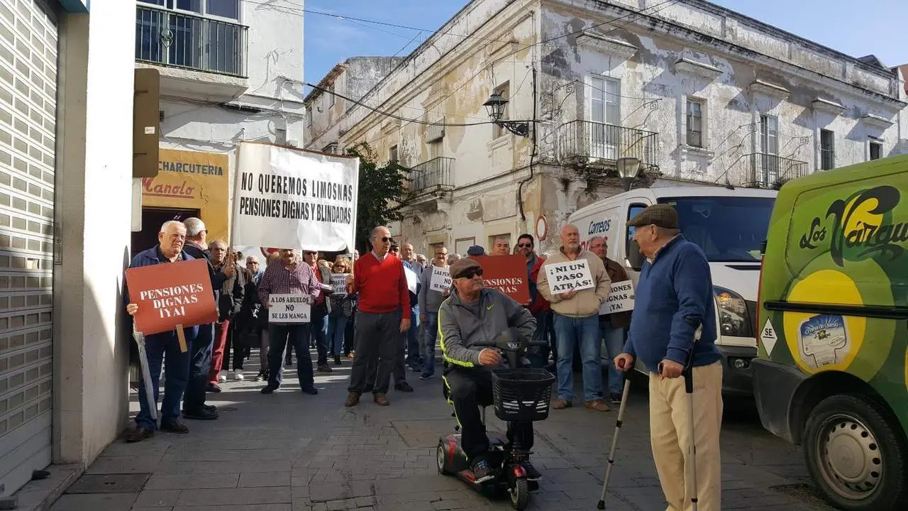 Los pensionistas, por calle Vicario - B. G. S. 