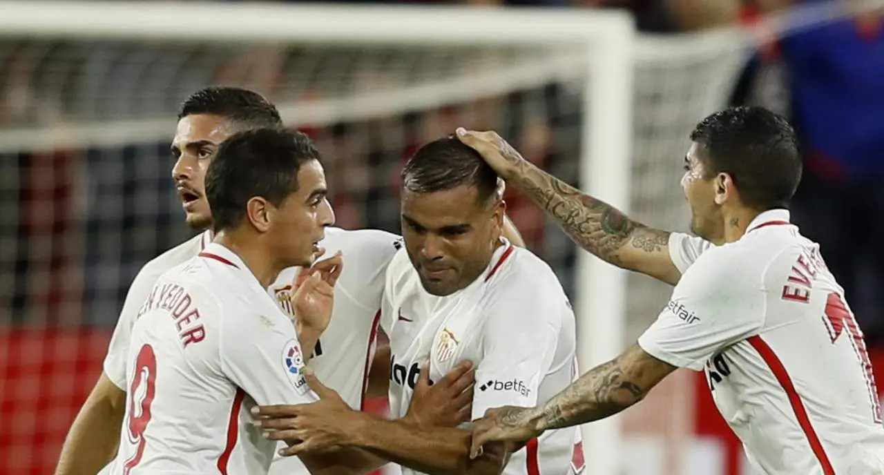 La revelaci&oacute;n de la liga lo puso dif&iacute;cil (Sevilla 2-Espanyol 1)