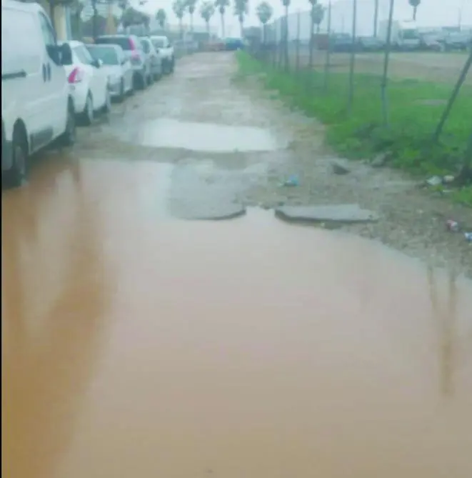 Vecinos se quejan de los efectos de las lluvias