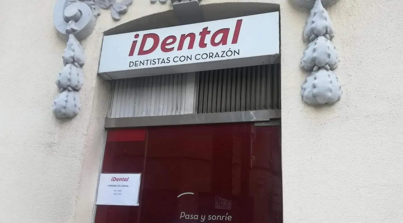 Cl&iacute;nica iDental. - Archivo