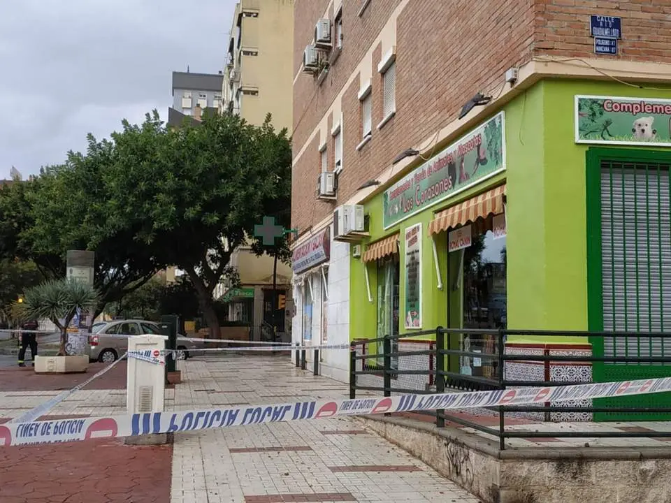 Calle cortada por las lluvias. - VM