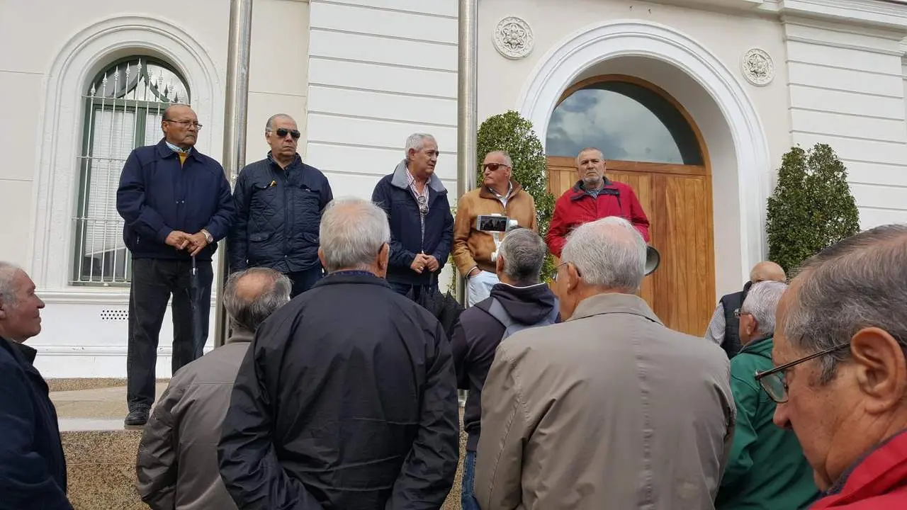 Los organizadores, en Peral - B. G. S. 