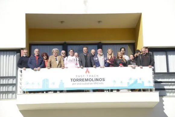 Pancarta en el balc&oacute;n del Ayuntamiento de Torremolinos. - ROHU