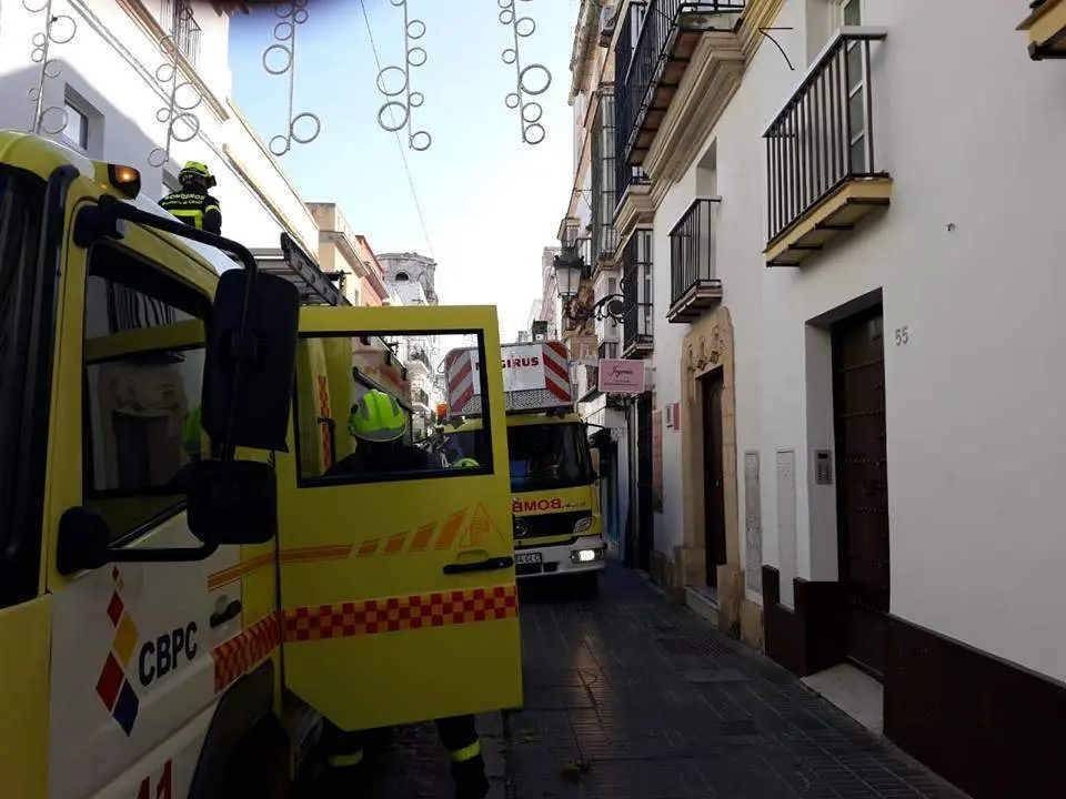 Actuaci&oacute;n de los bomberos  - V. M. C. A. 