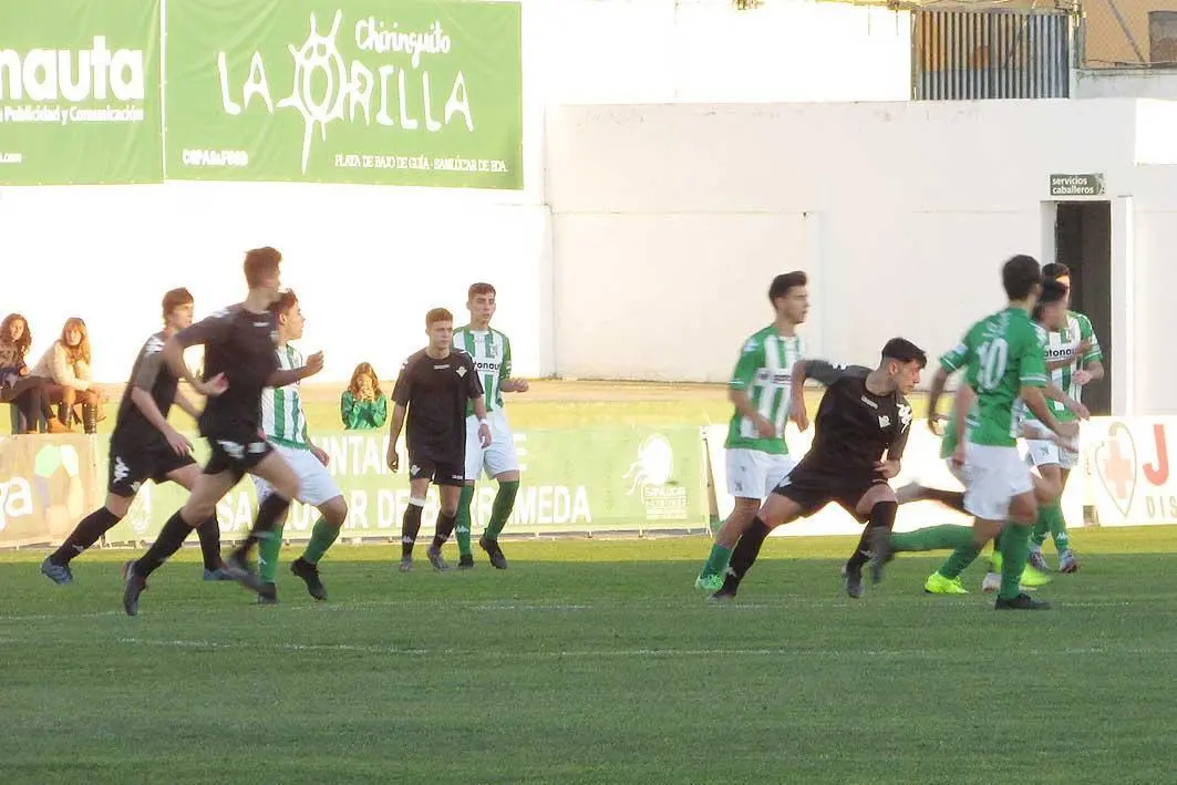 Una acci&oacute;n del partido disputado en El Palmar - Ra&uacute;l J. Bustillos