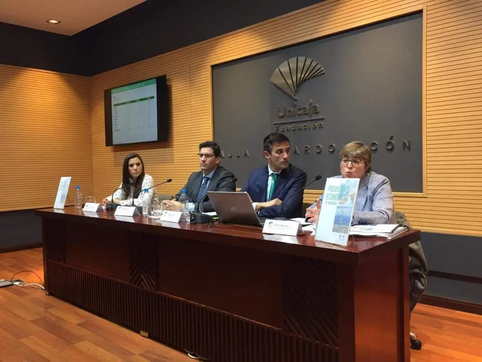 Presentaci&oacute;n del informe de &lsquo;Previsiones Econ&oacute;micas de Andaluc&iacute;a&rsquo; de 2018. - vm