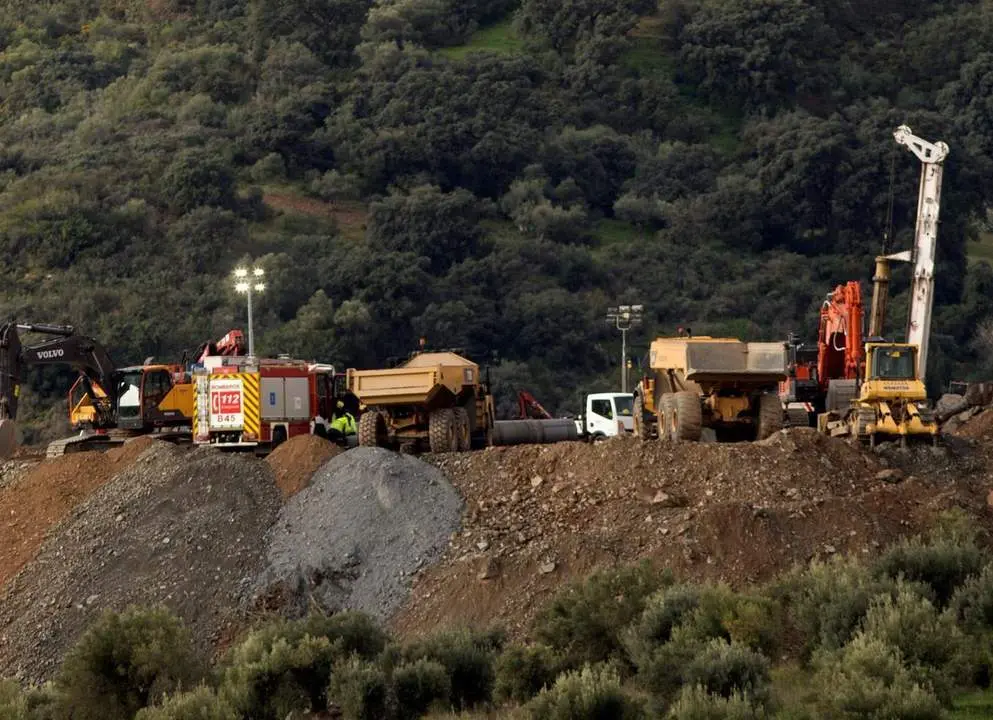 TRabajos sobre el terreno. - EFE