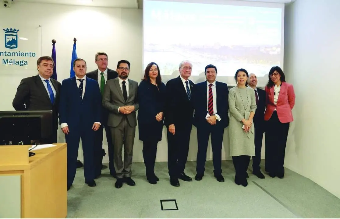 En unas jornadas inmobiliarias. - AYTO: M&Aacute;LAGA