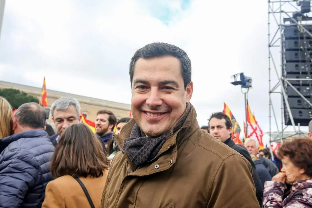 El presidente Juanma Moreno, en la manifestaci&oacute;n en Madrid. - E. P.