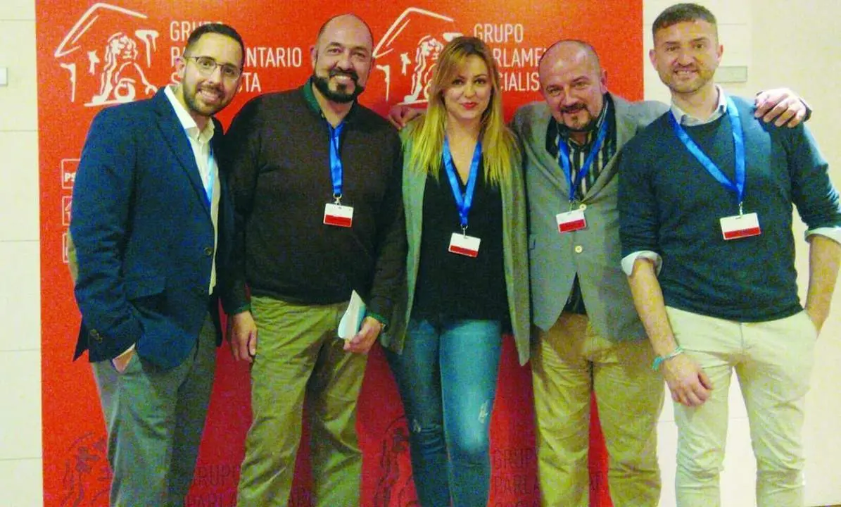La edil de Empoderamiento Social, Aida Blanes, junto a miembros de la asociaci&oacute;n. - Cedida