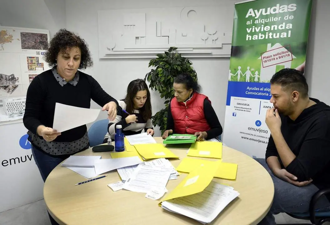 La oficina de Emuvijesa que tramita la solicitud de ayudas - jerez.es