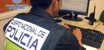 Polic&iacute;a Nacional - VM