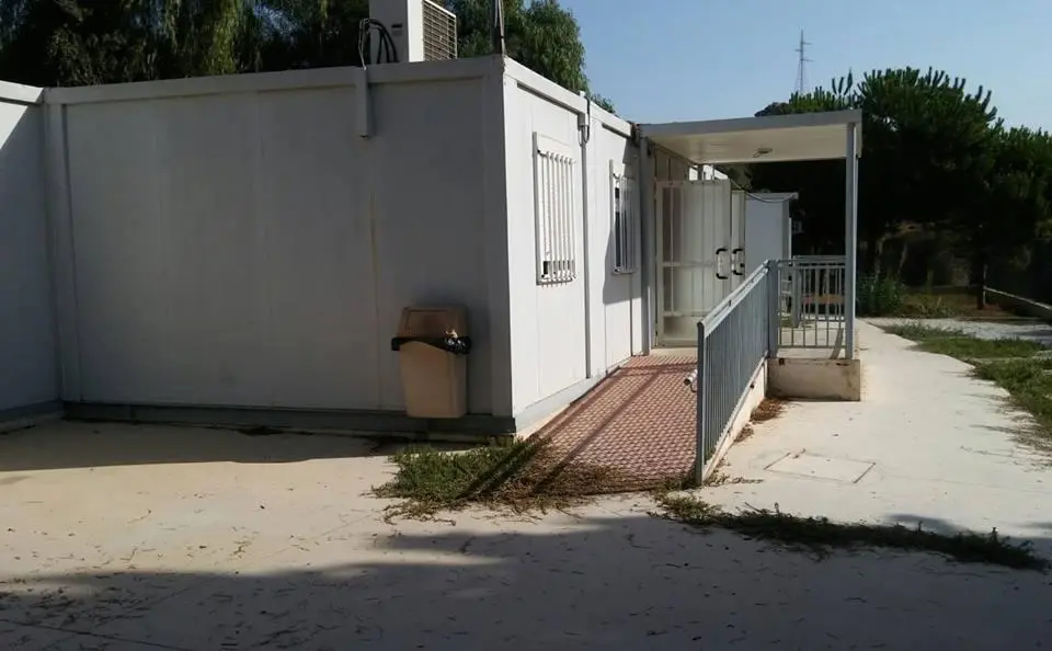 Aula prefabricada. - P. Prometo